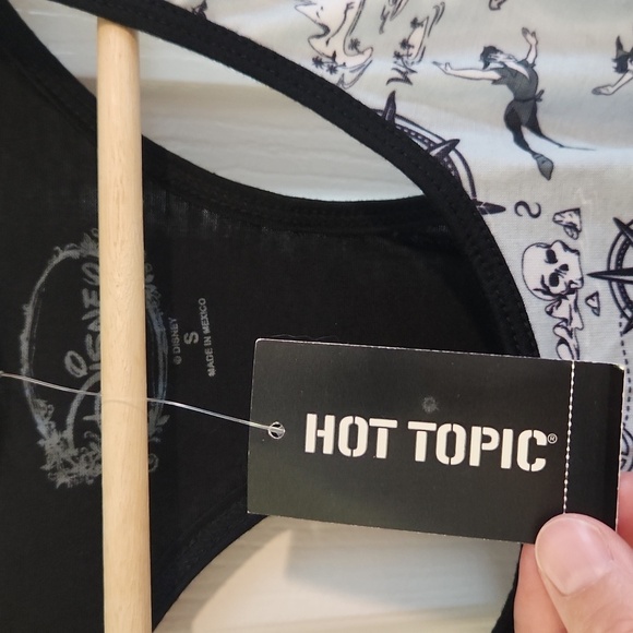 Hot Topic NWT Disney Peter Pan Tank Top Small - Picture 7 of 9